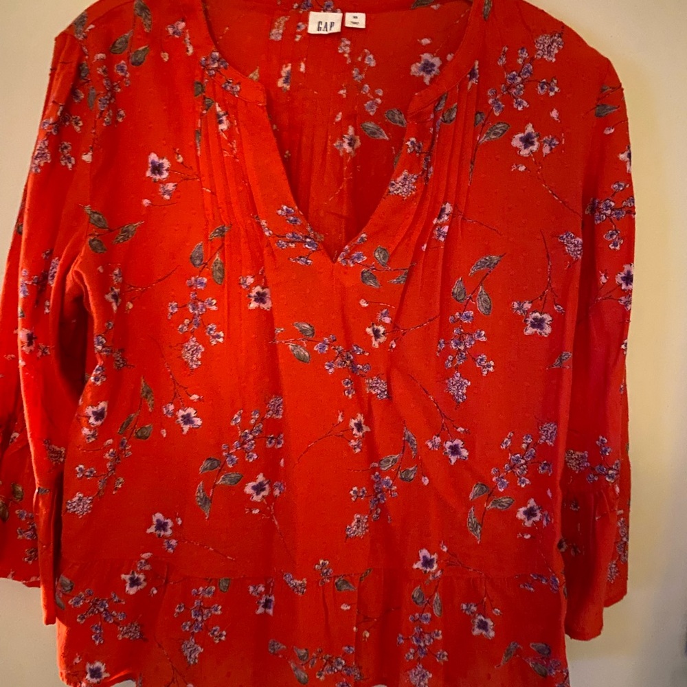 GAP Women's Red Floral Top